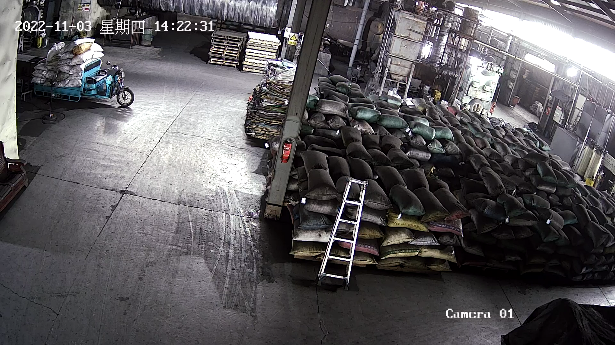 活性炭廠家車間(圖1)