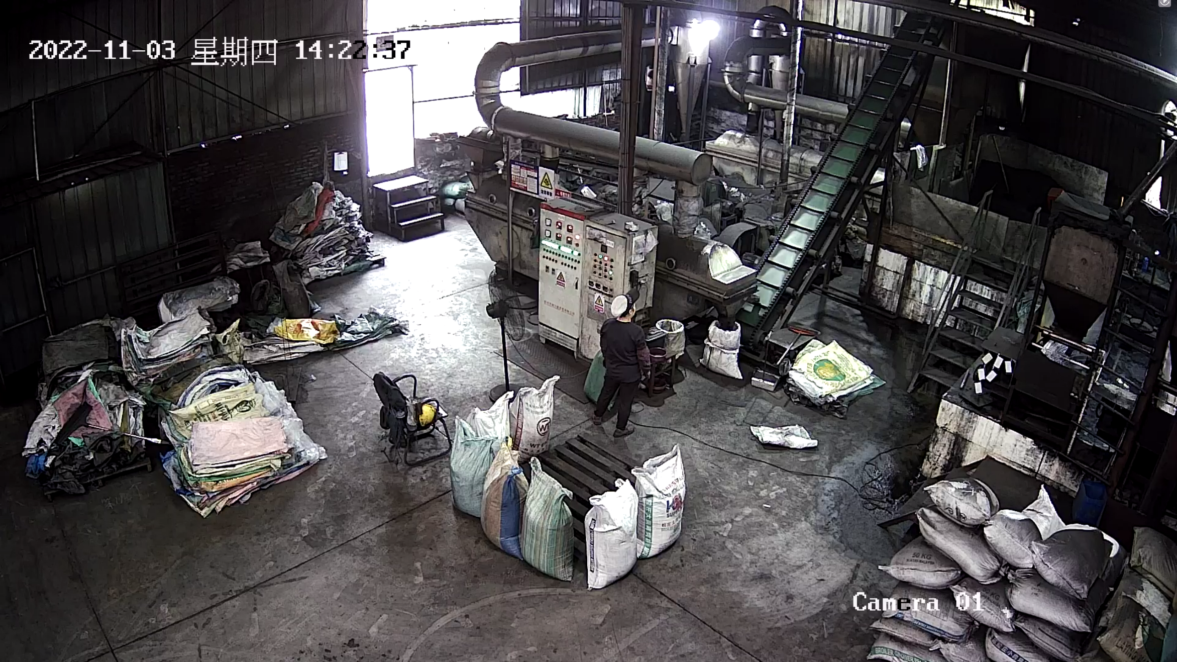 活性炭廠家車間(圖1)